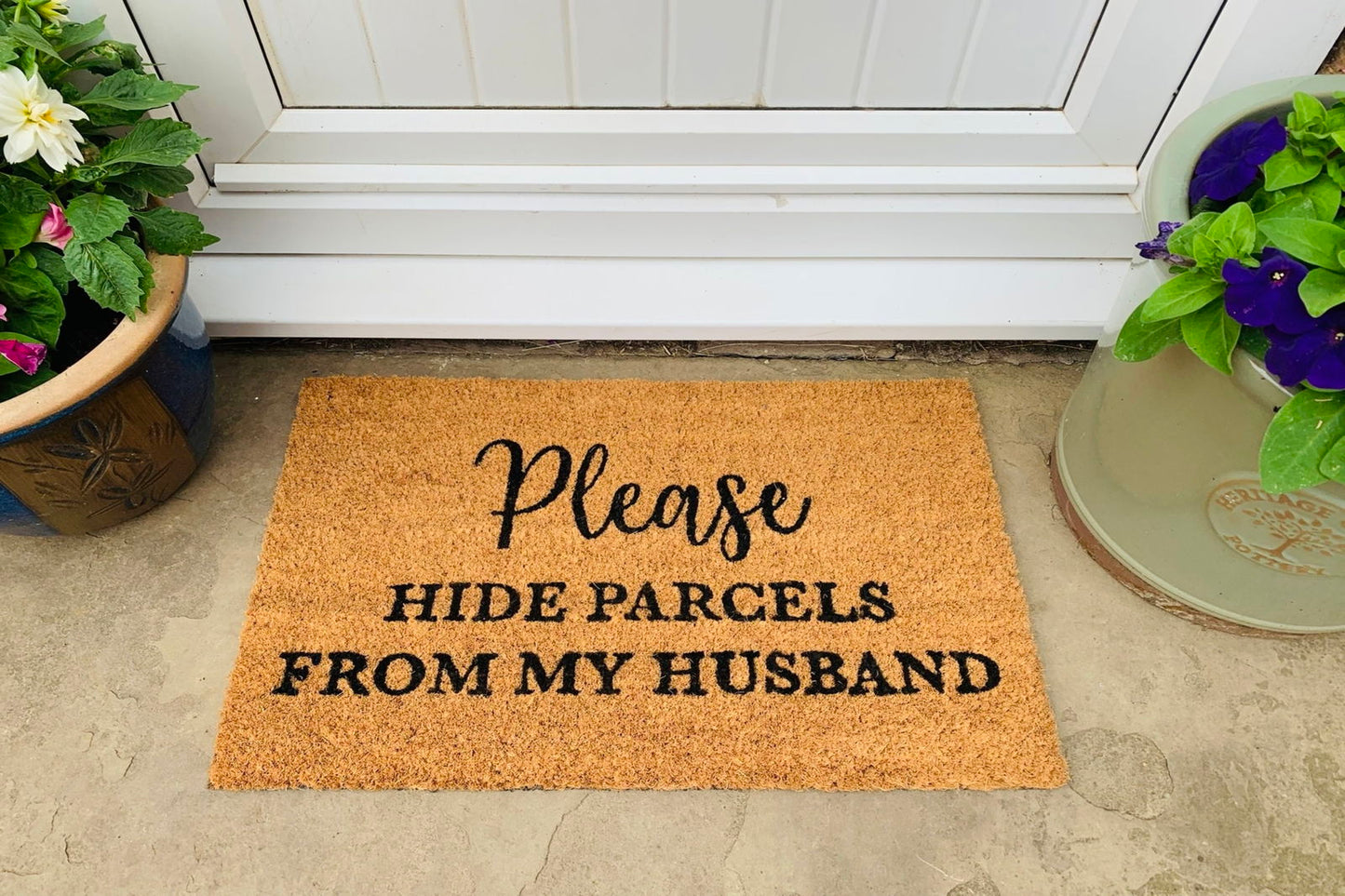 Geko Products coir doormat hide parcels with text Please hide parcels from my husband at front door