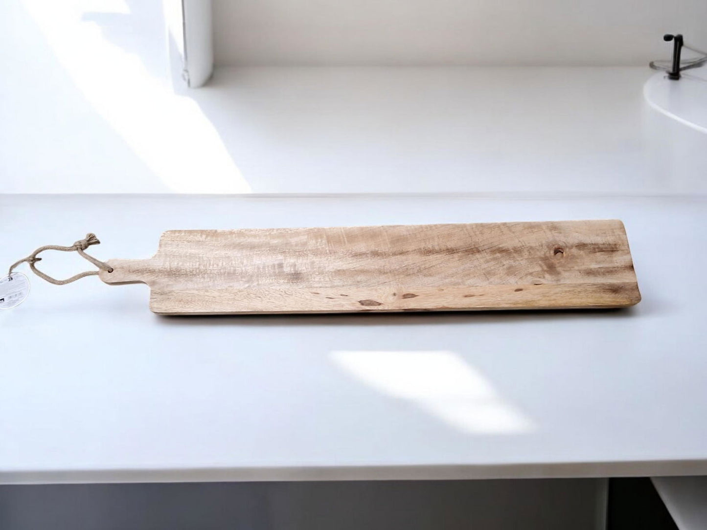 Geko Products engraved horse chopping board made of natural wood with handle and rope