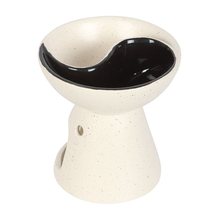 Kimchi Toki Yin Yang oil burner for aromatherapy in a unique two-tone design