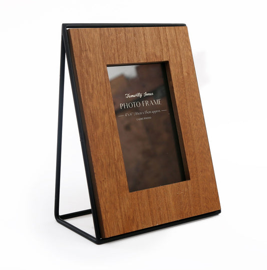 Geko Products 4x6 wooden wire photo frame with natural wood finish and black metal wire stand